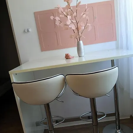 아파트 Barbara House